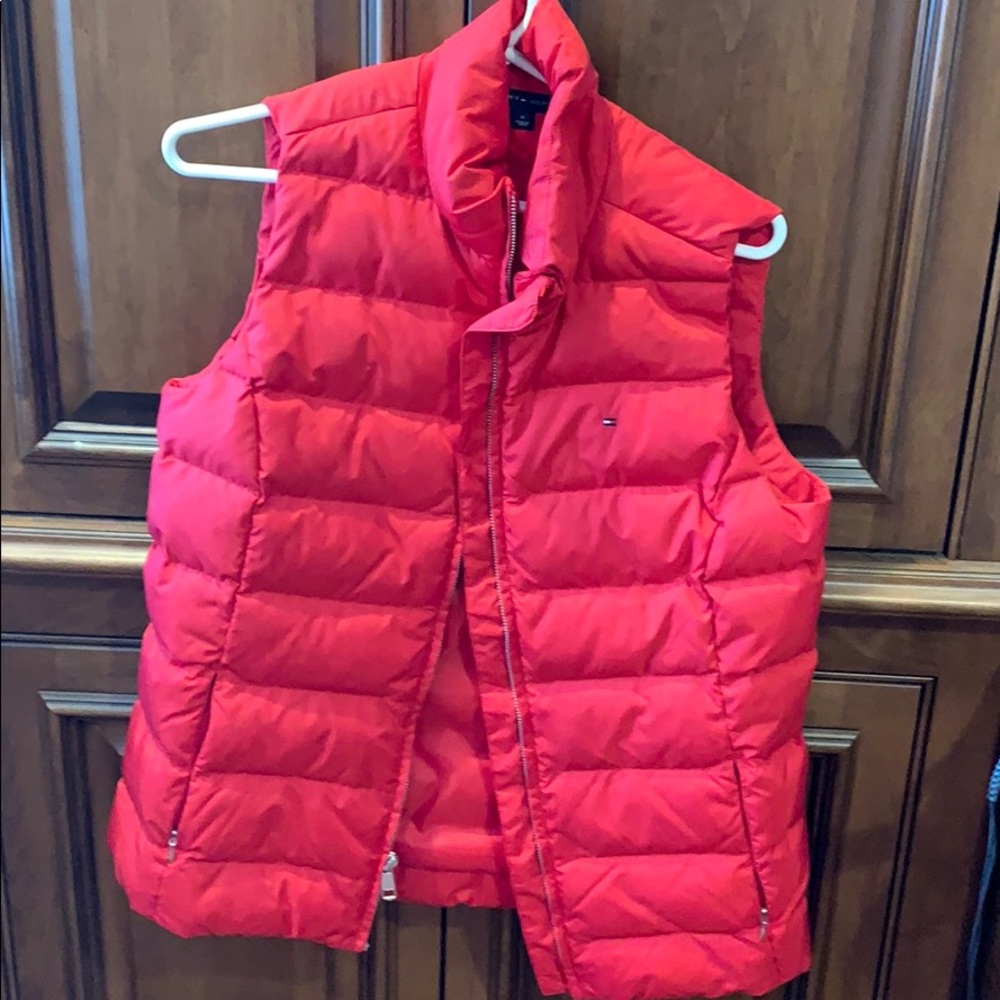Tommy Hilfiger puffer red vest
